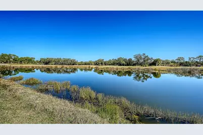 9447 Forest Hills Circle, Sarasota, FL 34238 - Photo 15