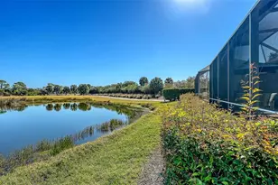 9447 Forest Hills Cir, Sarasota, FL 34238 - Photo 15