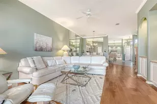 9447 Forest Hills Cir, Sarasota, FL 34238 - Photo 19