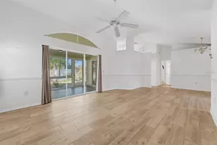 5744 Antibes St, Sarasota, FL 34233 - Photo 9