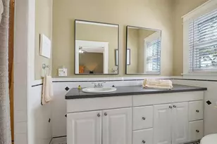 1751 Floyd St, Sarasota, FL 34239 - Photo 27