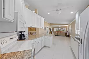 7772 Camminare Dr, Sarasota, FL 34238 - Photo 7