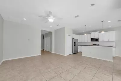 4654 Woodbrook Drive, Sarasota, FL 34243 - Photo 5