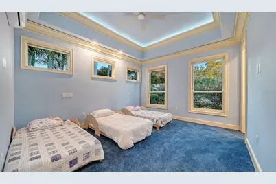 316 W Royal Flamingo Drive, Sarasota, FL 34236 - Photo 49