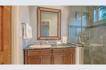 316 W Royal Flamingo Drive, Sarasota, FL 34236 - Photo 47