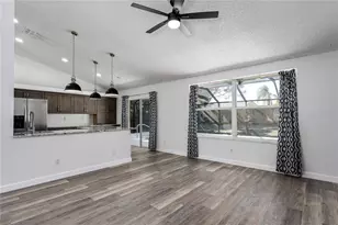 6201 63rd Ave E, Palmetto, FL 34221 - Photo 17