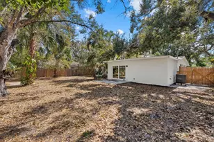 2535 Floyd St, Sarasota, FL 34239 - Photo 25