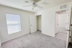 5018 Granite Dust Pl, Palmetto, FL 34221 - Photo 9