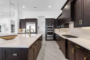 8493 Pavia Way, Lakewood Ranch, FL 34202 - Photo 15