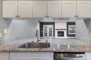 8034 56th Ct E, Palmetto, FL 34221 - Photo 13