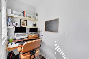 2950 Viscaya Pl, Sarasota, FL 34237 - Photo 19