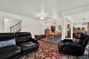 911 29th St N, Saint Petersburg, FL 33713 - Photo 5