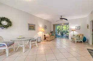 4205 Castlebridge Ln, Sarasota, FL 34238 - Photo 9