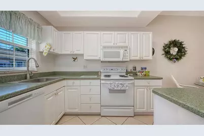 4205 Castlebridge Lane #1112, Sarasota, FL 34238 - Photo 15