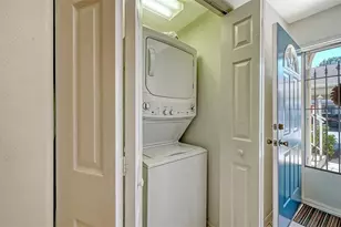 4205 Castlebridge Ln, Sarasota, FL 34238 - Photo 29