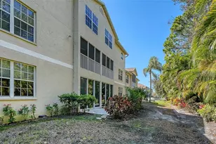 4205 Castlebridge Ln, Sarasota, FL 34238 - Photo 33