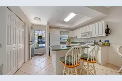 4205 Castlebridge Lane #1112, Sarasota, FL 34238 - Photo 11