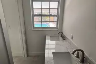 2724 Monterey St, Sarasota, FL 34231 - Photo 7