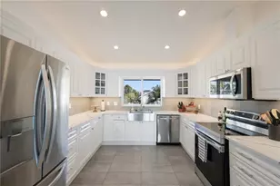 3908 Bayside Dr, Bradenton, FL 34210 - Photo 13