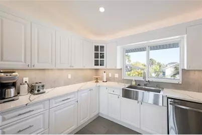 3908 Bayside Drive, Bradenton, FL 34210 - Photo 15