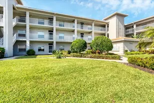 9610 Club S Cir, Sarasota, FL 34238 - Photo 1