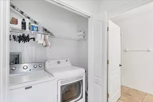 9610 Club S Cir, Sarasota, FL 34238 - Photo 21