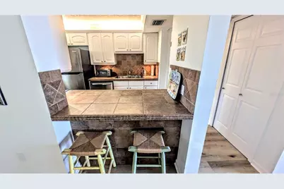 3240 Gulf Of Mexico Drive #B504, Longboat Key, FL 34228 - Photo 7