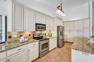 7307 Weeping Willow Dr, Sarasota, FL 34241 - Photo 17