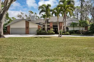 7307 Weeping Willow Dr, Sarasota, FL 34241 - Photo 1