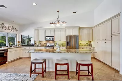 7307 Weeping Willow Drive, Sarasota, FL 34241 - Photo 13