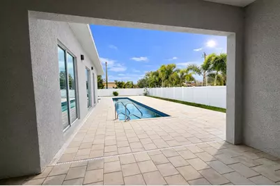 4524 Riverwood Avenue, Sarasota, FL 34231 - Photo 15