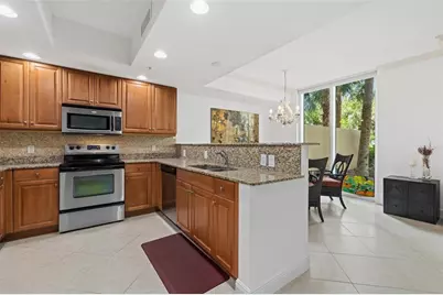 800 N Tamiami Trail #103, Sarasota, FL 34236 - Photo 11