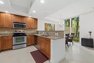 800 N Tamiami Trail, Sarasota, FL 34236 - Photo 11