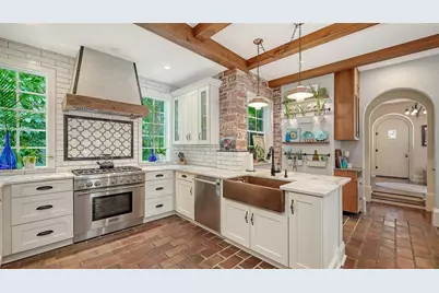 547 N Shore Drive, Sarasota, FL 34234 - Photo 17