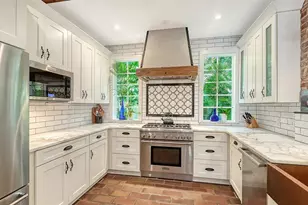 547 N Shore Dr, Sarasota, FL 34234 - Photo 15