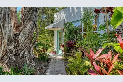 547 N Shore Drive, Sarasota, FL 34234 - Photo 45