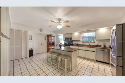 844 Magellan Drive, Sarasota, FL 34243 - Photo 25