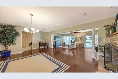 844 Magellan Drive, Sarasota, FL 34243 - Photo 7