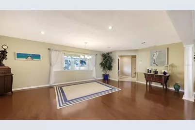 844 Magellan Drive, Sarasota, FL 34243 - Photo 17