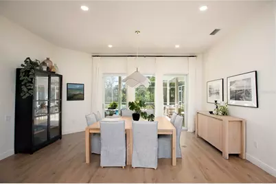 4586 Del Sol Boulevard S, Sarasota, FL 34243 - Photo 7