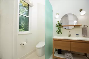 4586 Del Sol Blvd S, Sarasota, FL 34243 - Photo 19