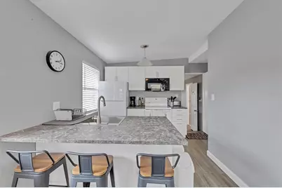 2305 Novus Street, Sarasota, FL 34237 - Photo 17