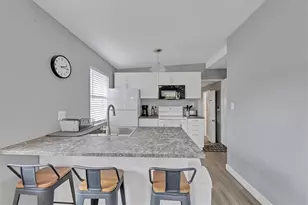 2305 Novus St, Sarasota, FL 34237 - Photo 17