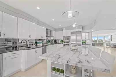 1280 Dolphin Bay Way #402, Sarasota, FL 34242 - Photo 3