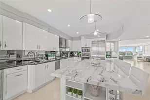 1280 Dolphin Bay Way, Sarasota, FL 34242 - Photo 3