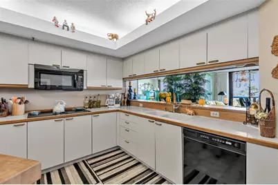 2110 Harbourside Drive #523, Longboat Key, FL 34228 - Photo 13