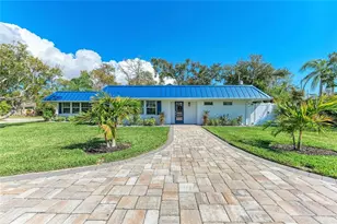 6931 Magellan Way, Sarasota, FL 34243 - Photo 3