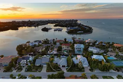 607 North Point Drive, Holmes Beach, FL 34217 - Photo 61