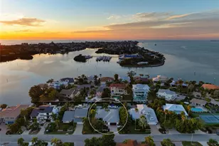 607 North Point Dr, Holmes Beach, FL 34217 - Photo 61