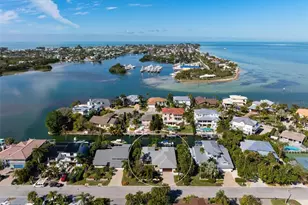 607 North Point Dr, Holmes Beach, FL 34217 - Photo 1